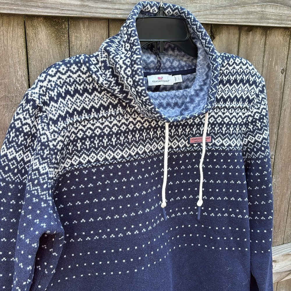Vineyard Vines large cowl neck fleece! - Picture 2 of 8